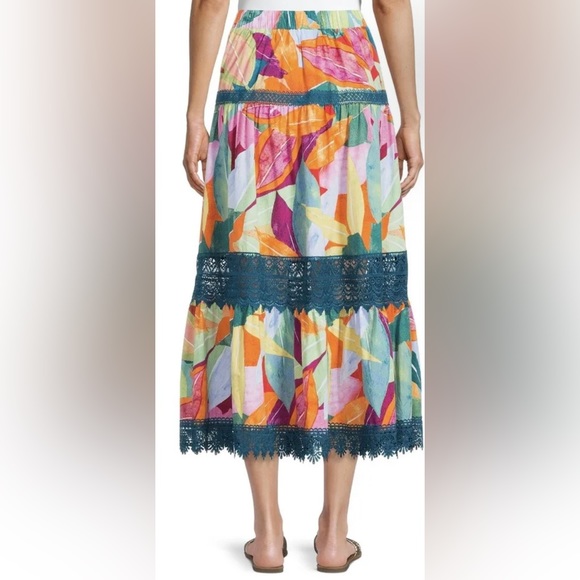 Time and Tru Women’s Tiered Maxi Skirt with Lace Trim NWT (XS & S) - Picture 5 of 6